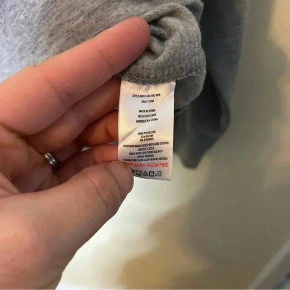 Rae Dunn Love Crewneck Sweatshirt Grey Size M - Picture 5 of 5